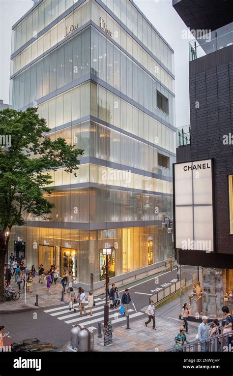negozio dior tokyo